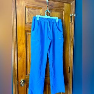 L/T blue women’s Figs scrub pants